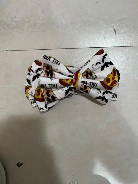 Spooky vibes Bow